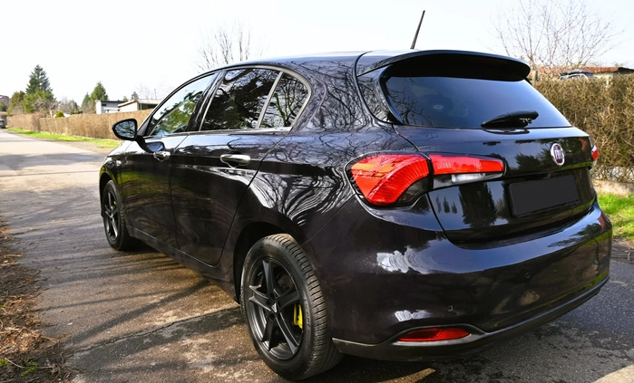 Fiat Tipo cena 44900 przebieg: 100000, rok produkcji 2016 z Warszawa małe 529